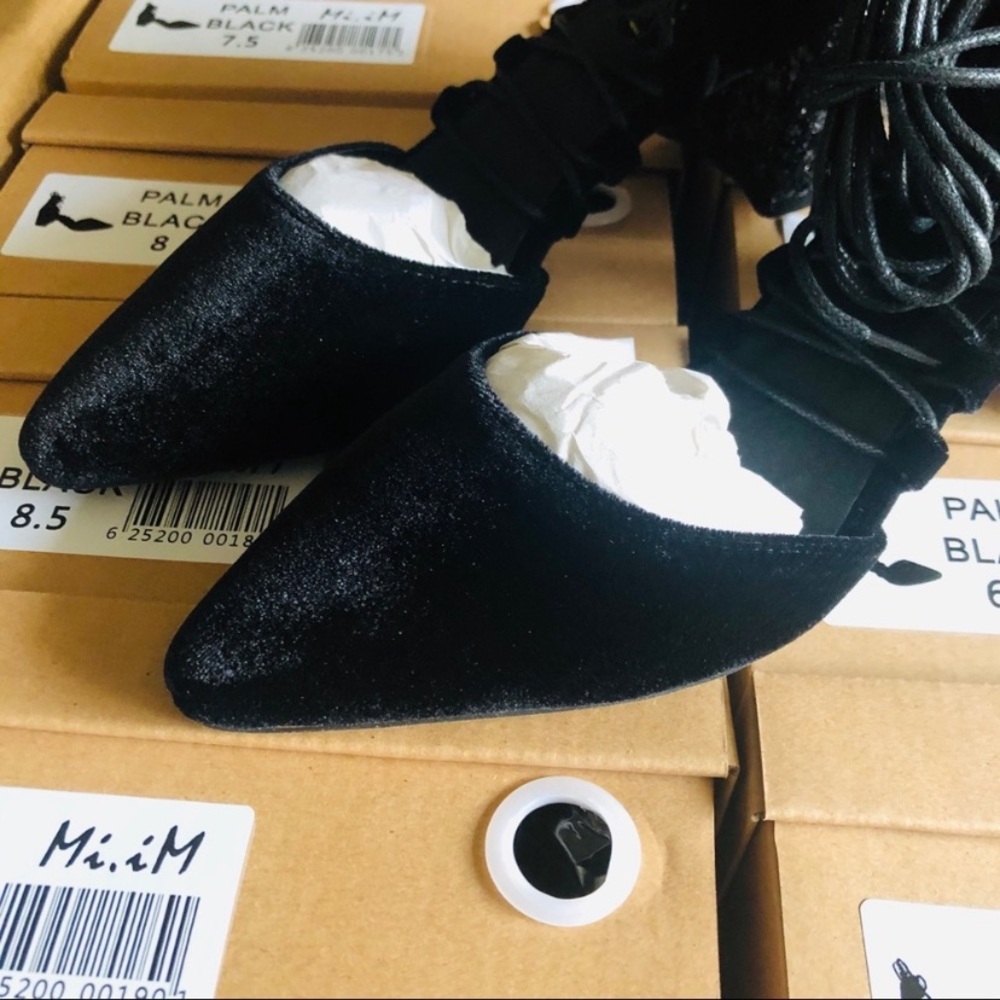 Mi.iM Plam Black Lace-Up Velvet Glitter Block Heels - Picture 5 of 6